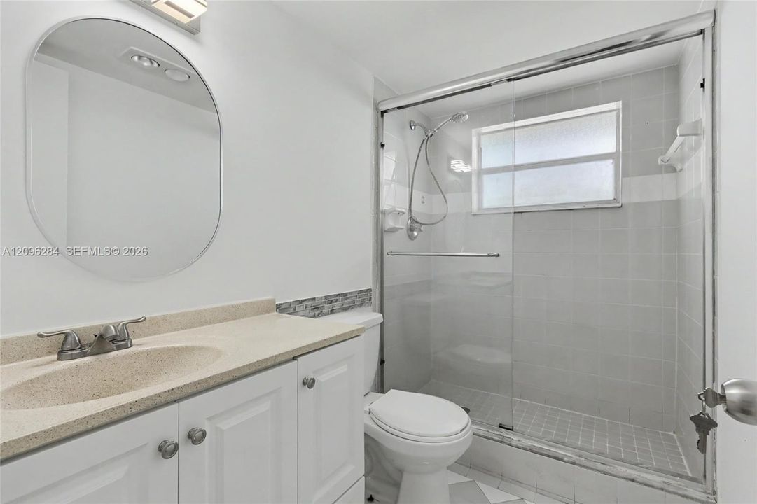For Sale: $189,000 (2 beds, 2 baths, 992 Square Feet)