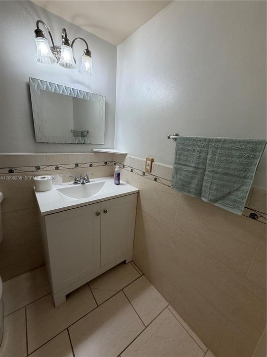 В аренду: $2,200 (2 спален, 2 ванн, 935 Квадратных фут)