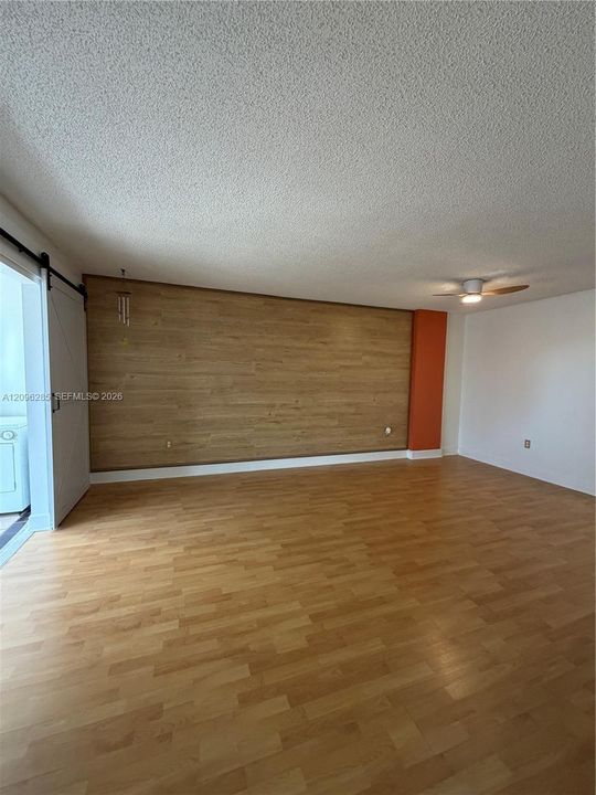 В аренду: $2,200 (2 спален, 2 ванн, 935 Квадратных фут)