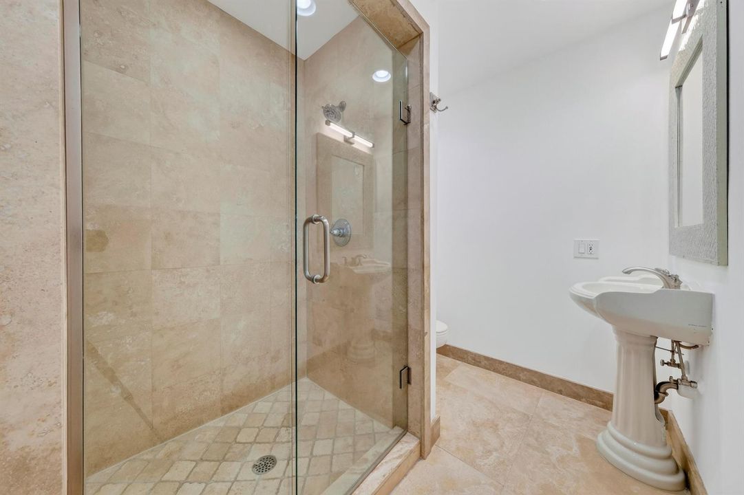 329 Isle of Capri Drive. Fort Lauderdale
