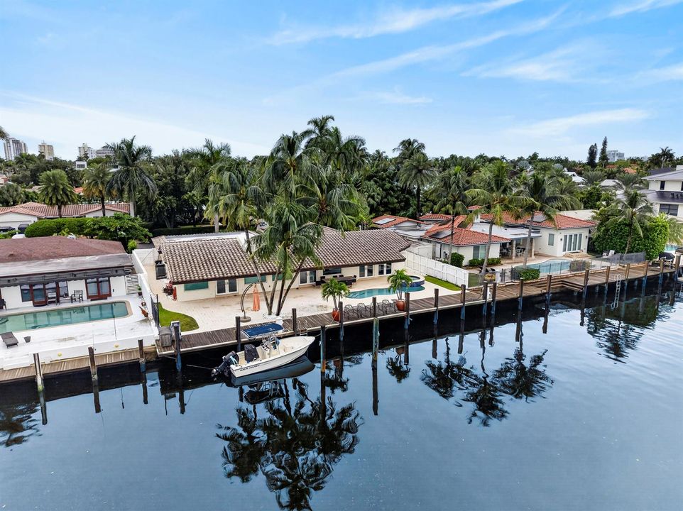 329 Isle of Capri Drive. Fort Lauderdale