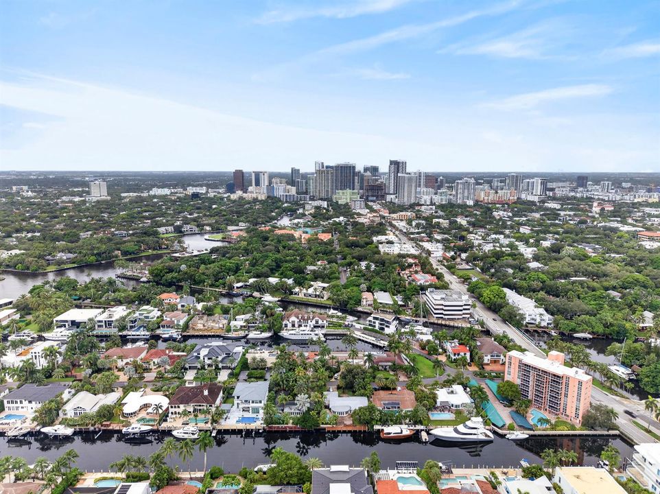 329 Isle of Capri Drive. Fort Lauderdale