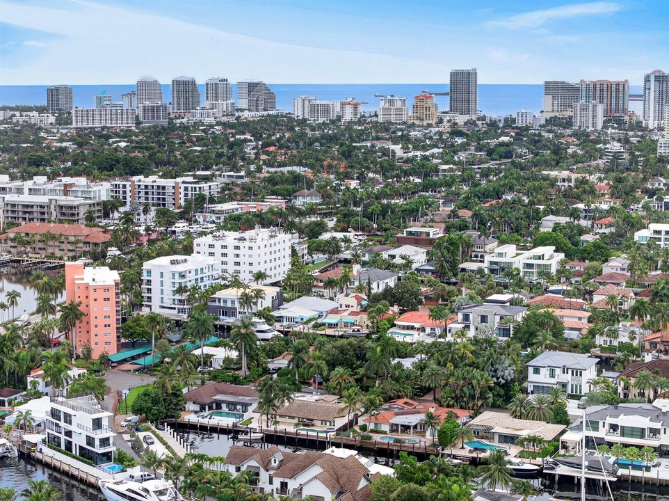 329 Isle of Capri Drive. Fort Lauderdale