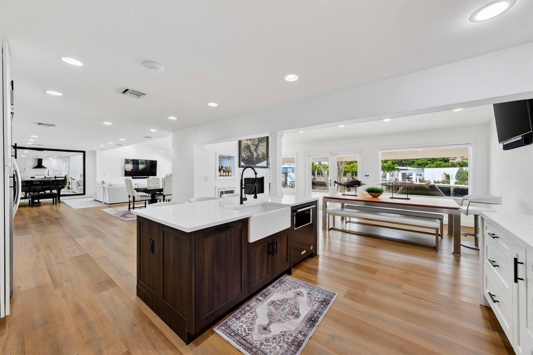 329 Isle of Capri Drive. Fort Lauderdale