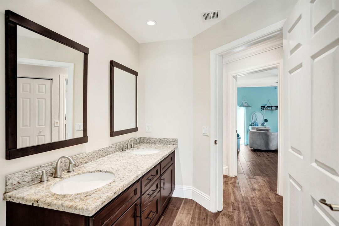21-web-or-mls-DSC06886