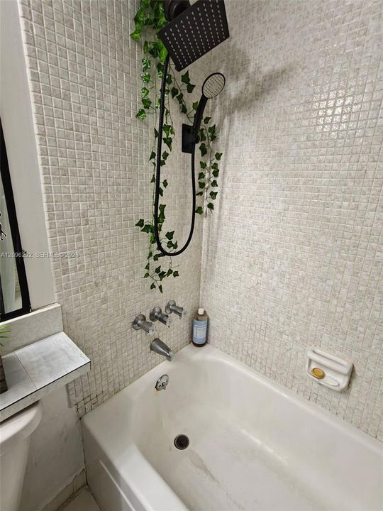 For Sale: $170,000 (2 beds, 2 baths, 1050 Square Feet)