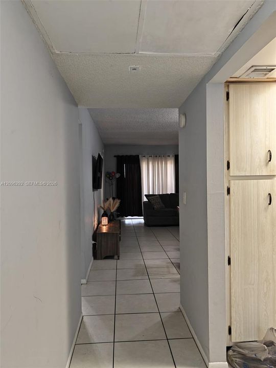 For Sale: $170,000 (2 beds, 2 baths, 1050 Square Feet)
