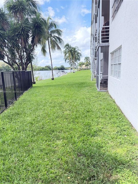 For Sale: $170,000 (2 beds, 2 baths, 1050 Square Feet)