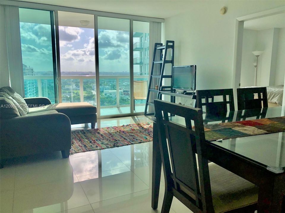 For Sale: $700,000 (2 beds, 2 baths, 1144 Square Feet)