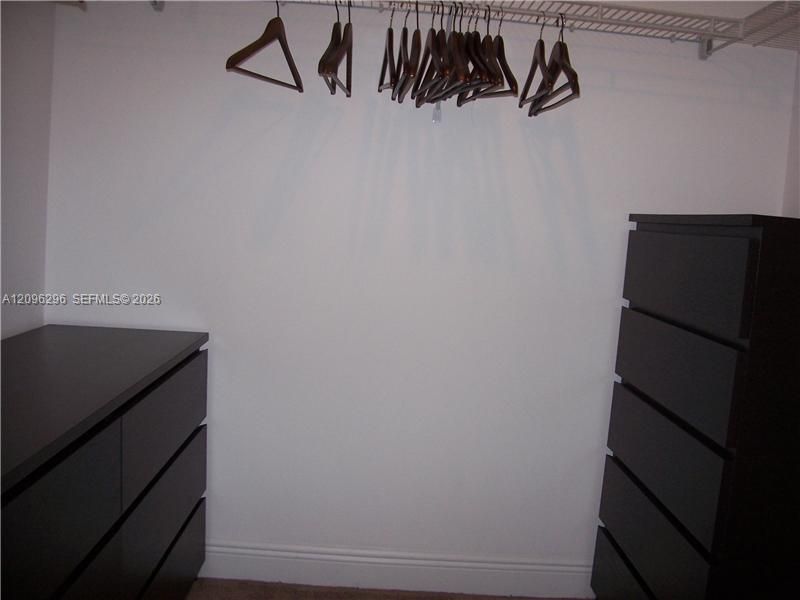For Sale: $700,000 (2 beds, 2 baths, 1144 Square Feet)