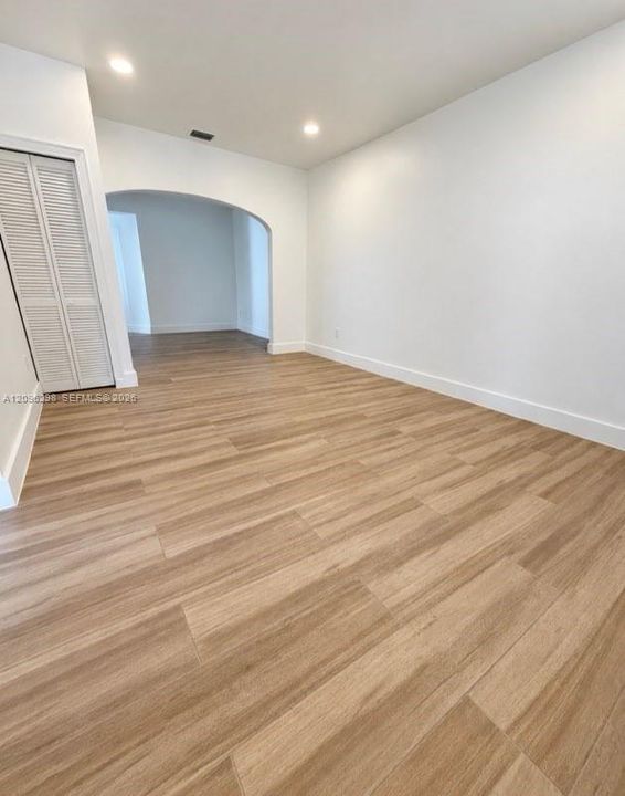 En Renta: $2,600 (2 camas, 1 baños, 1818 Pies cuadrados)