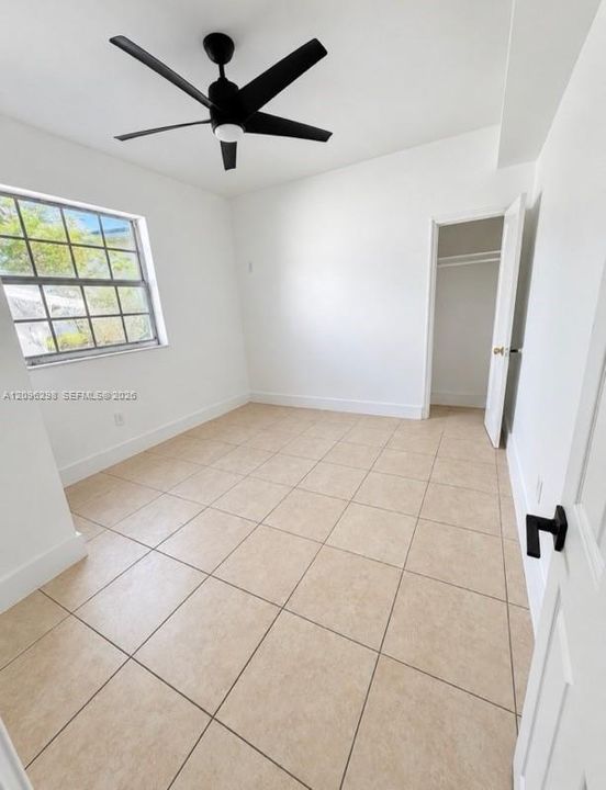 En Renta: $2,600 (2 camas, 1 baños, 1818 Pies cuadrados)