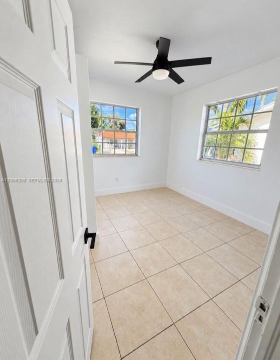 En Renta: $2,600 (2 camas, 1 baños, 1818 Pies cuadrados)