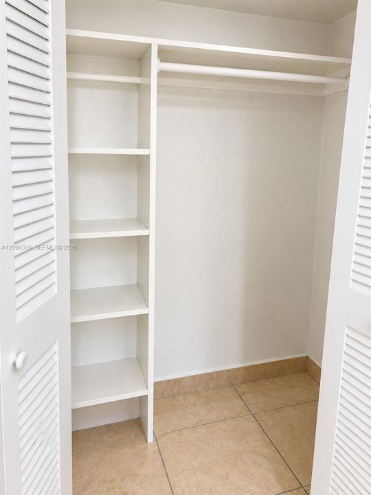 В аренду: $1,700 (1 спален, 1 ванн, 800 Квадратных фут)