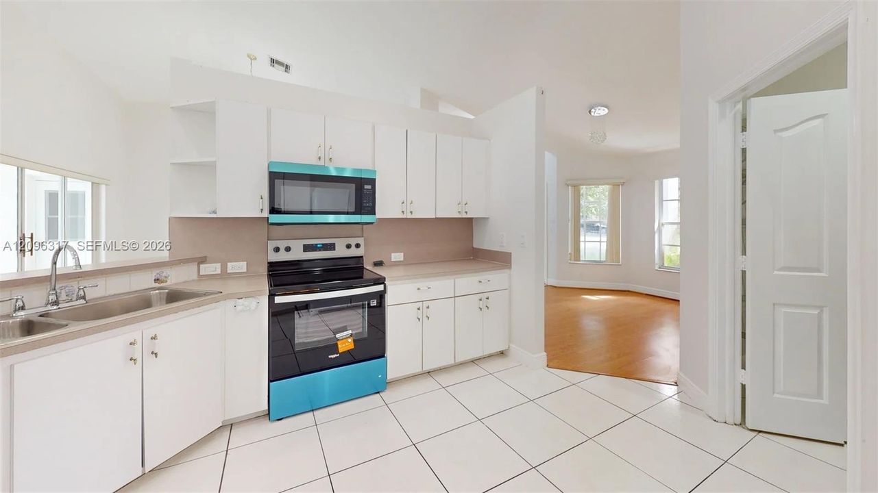 For Rent: $4,500 (4 beds, 2 baths, 2110 Square Feet)