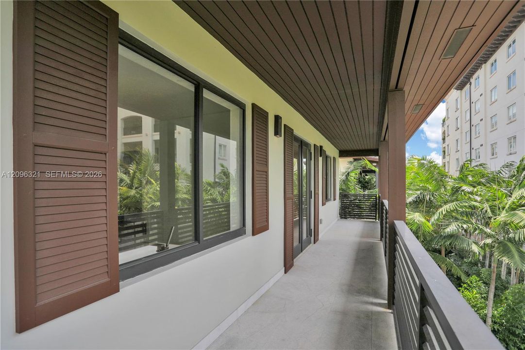 For Sale: $5,195,000 (4 beds, 4 baths, 4552 Square Feet)