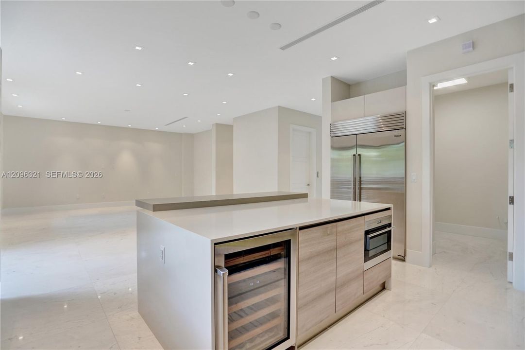 For Sale: $5,195,000 (4 beds, 4 baths, 4552 Square Feet)