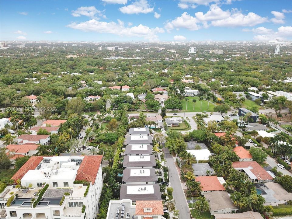 For Sale: $5,195,000 (4 beds, 4 baths, 4552 Square Feet)