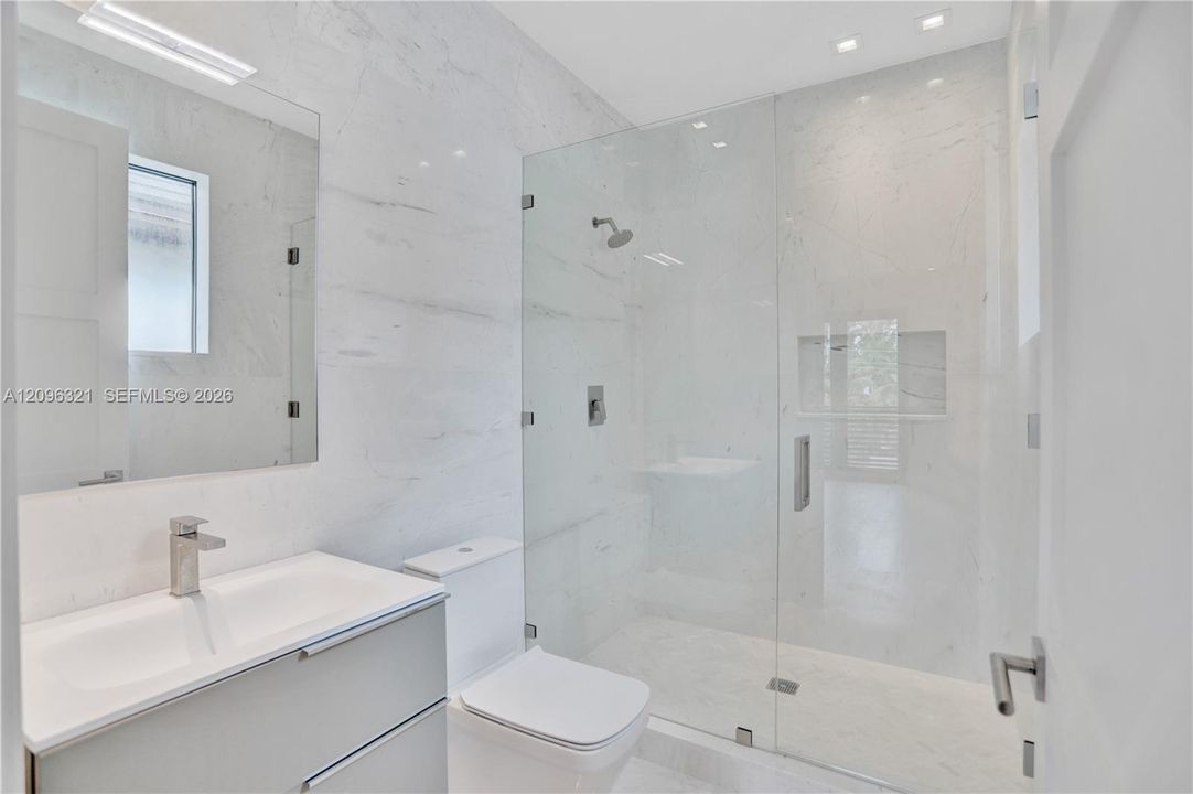 For Sale: $5,195,000 (4 beds, 4 baths, 4552 Square Feet)