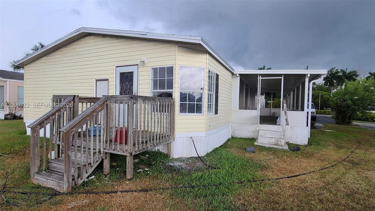 For Rent: $2,350 (3 beds, 2 baths, 1430 Square Feet)