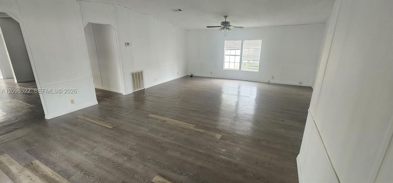 For Rent: $2,350 (3 beds, 2 baths, 1430 Square Feet)