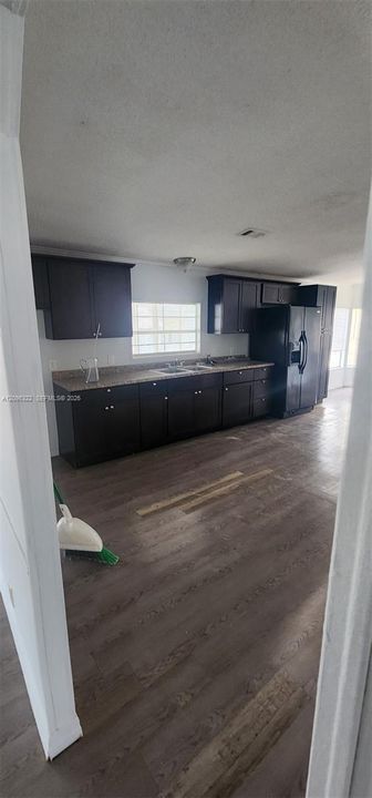 For Rent: $2,350 (3 beds, 2 baths, 1430 Square Feet)