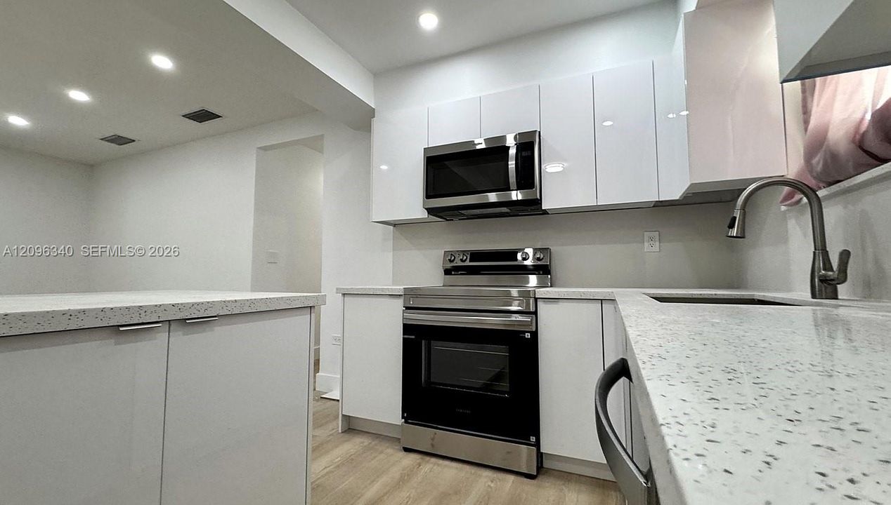 En Renta: $3,300 (3 camas, 1 baños, 1250 Pies cuadrados)
