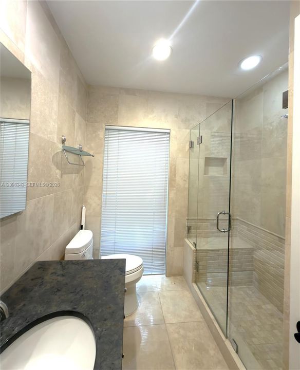 For Rent: $10,500 (2 beds, 1 baths, 1700 Square Feet)