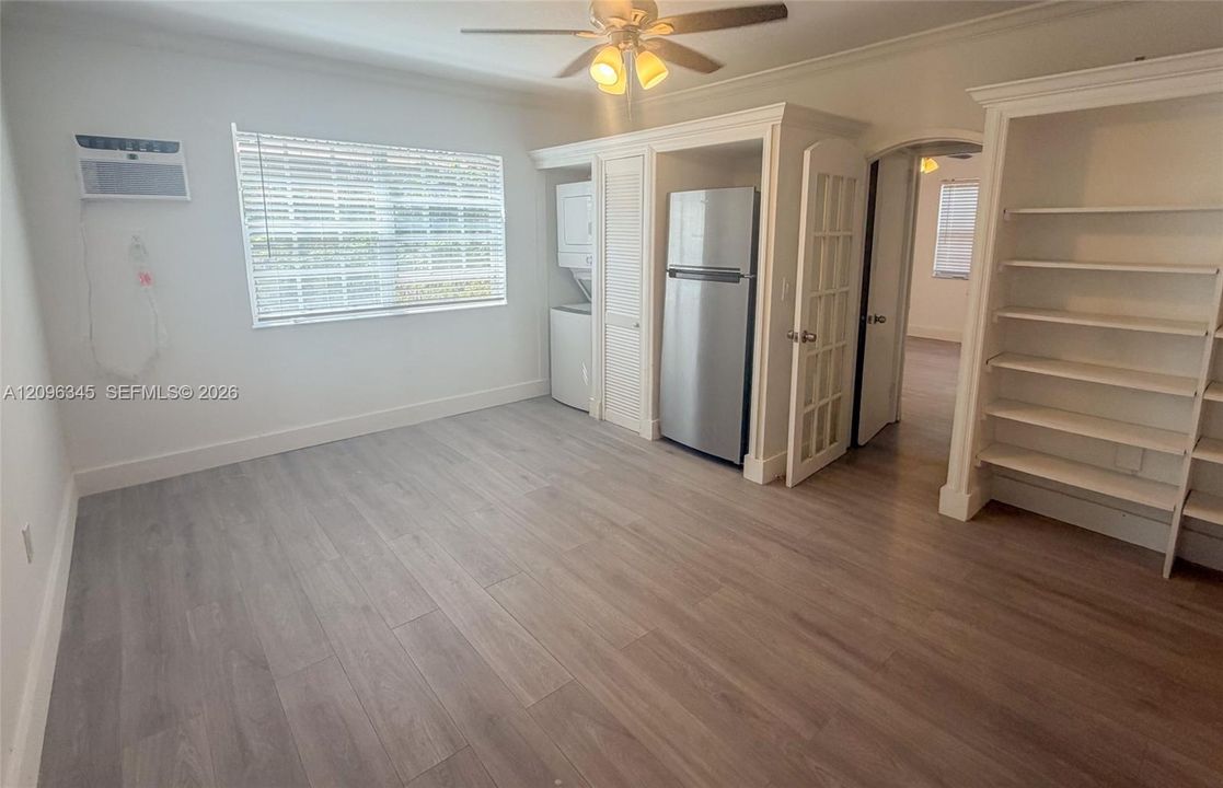 For Rent: $2,095 (2 beds, 1 baths, 800 Square Feet)