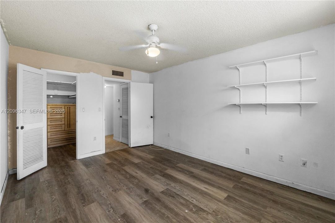 For Sale: $89,000 (1 beds, 1 baths, 640 Square Feet)