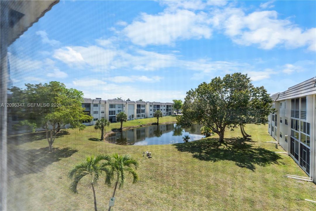 For Sale: $89,000 (1 beds, 1 baths, 640 Square Feet)