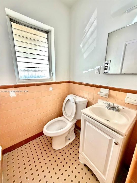 For Rent: $1,450 (1 beds, 1 baths, 550 Square Feet)