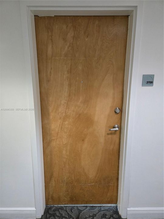 For Rent: $2,800 (1 beds, 1 baths, 768 Square Feet)