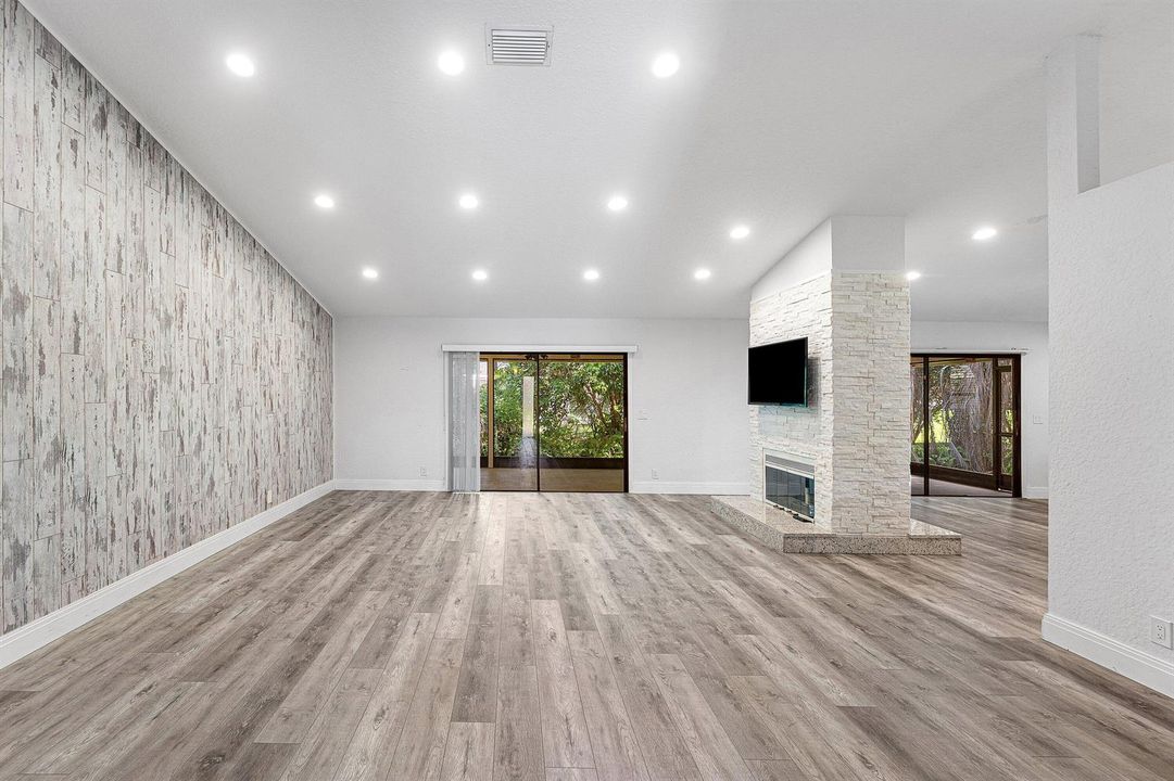 006-13853SheffieldStreet-Wellington-FL-3
