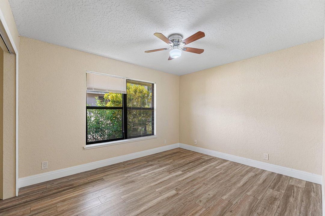 029-13853SheffieldStreet-Wellington-FL-3