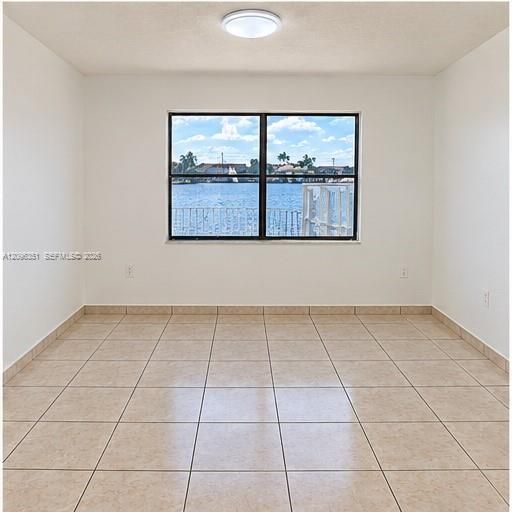 For Rent: $2,395 (2 beds, 2 baths, 819 Square Feet)