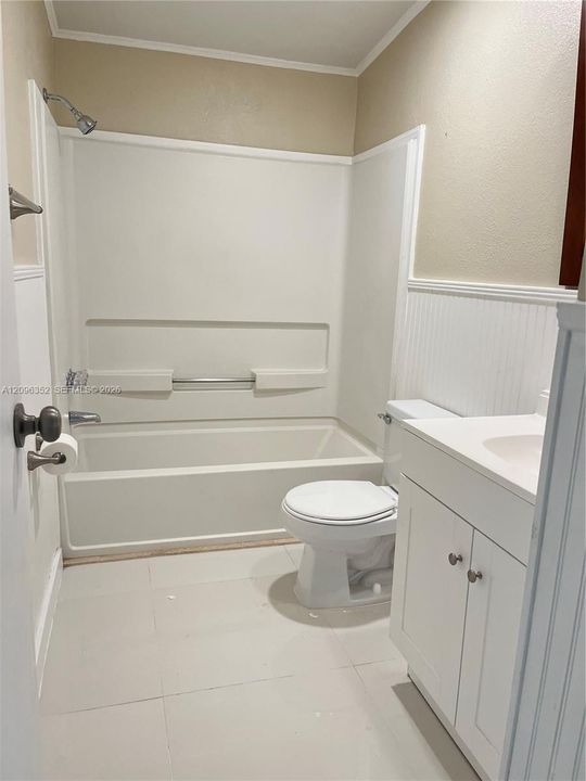 На продажу: $315,000 (4 спален, 2 ванн, 1690 Квадратных фут)
