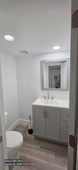 B-111 GuestBath