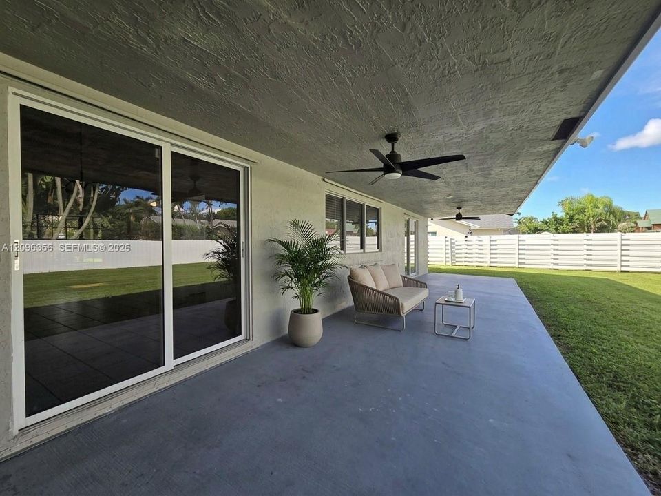 For Rent: $3,750 (4 beds, 2 baths, 2098 Square Feet)