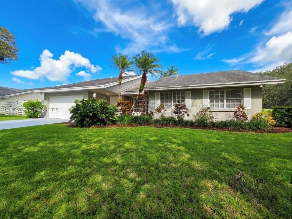 For Rent: $3,750 (4 beds, 2 baths, 2098 Square Feet)