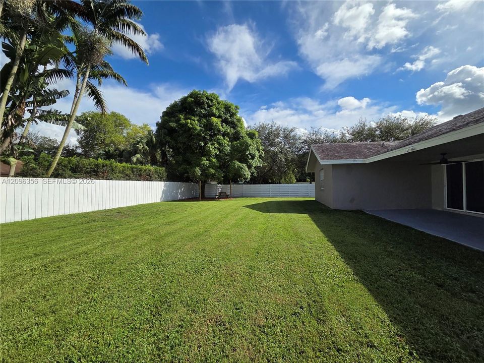 For Rent: $3,750 (4 beds, 2 baths, 2098 Square Feet)