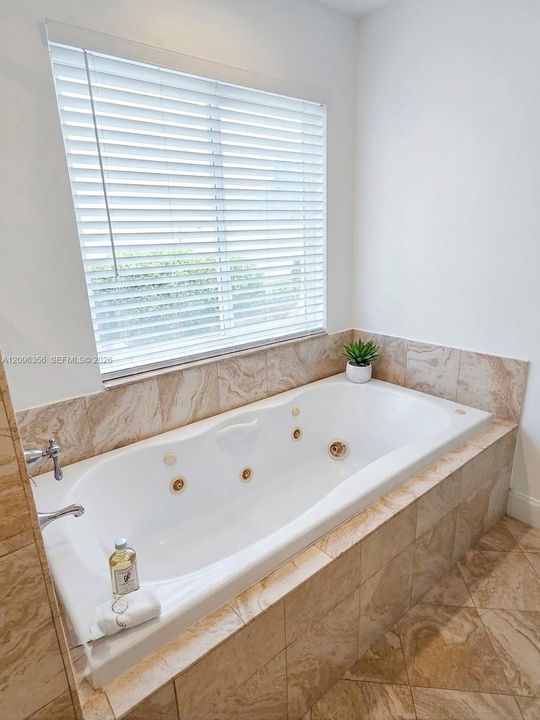 For Rent: $3,750 (4 beds, 2 baths, 2098 Square Feet)