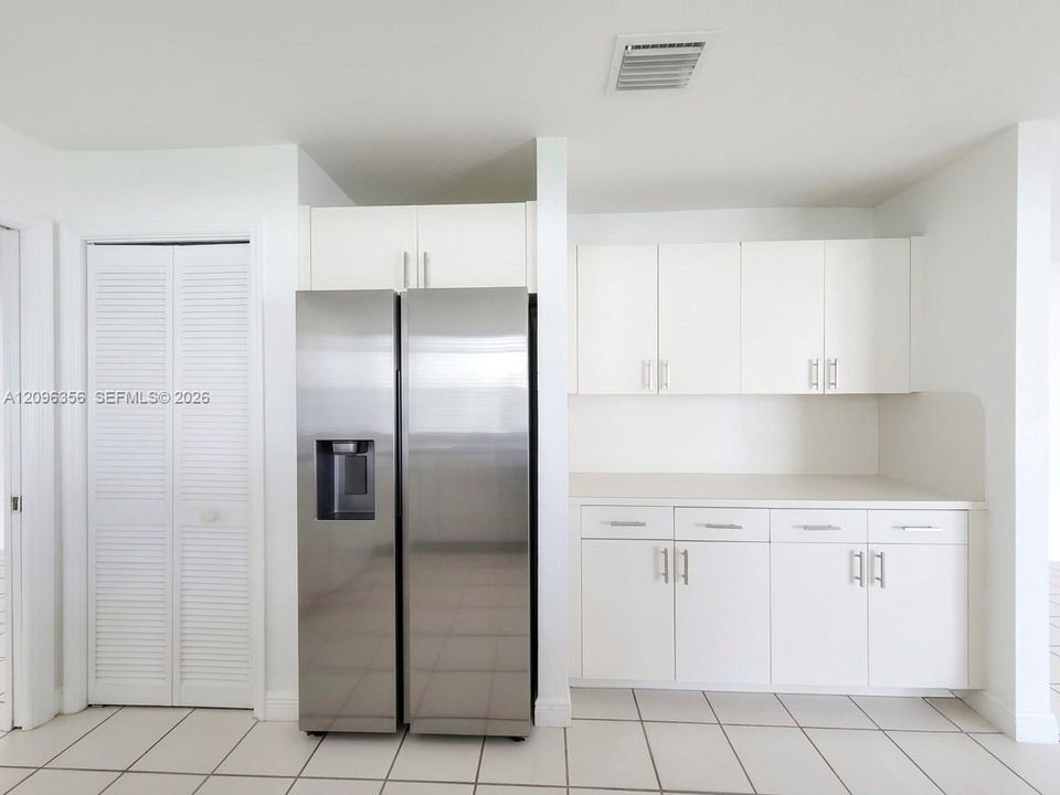 For Rent: $3,750 (4 beds, 2 baths, 2098 Square Feet)