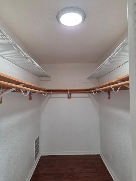 For Rent: $3,750 (4 beds, 2 baths, 2098 Square Feet)