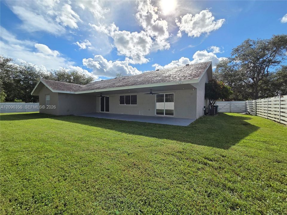 For Rent: $3,750 (4 beds, 2 baths, 2098 Square Feet)