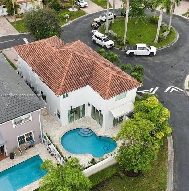For Sale: $738,000 (4 beds, 2 baths, 2364 Square Feet)