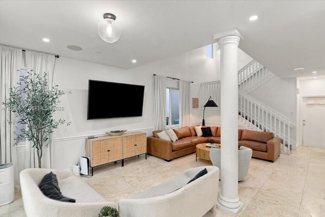 For Sale: $738,000 (4 beds, 2 baths, 2364 Square Feet)