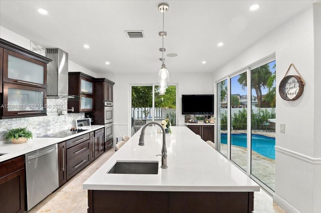 For Sale: $738,000 (4 beds, 2 baths, 2364 Square Feet)