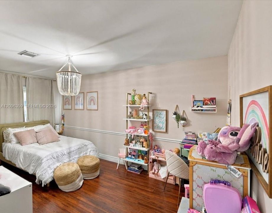 For Sale: $738,000 (4 beds, 2 baths, 2364 Square Feet)