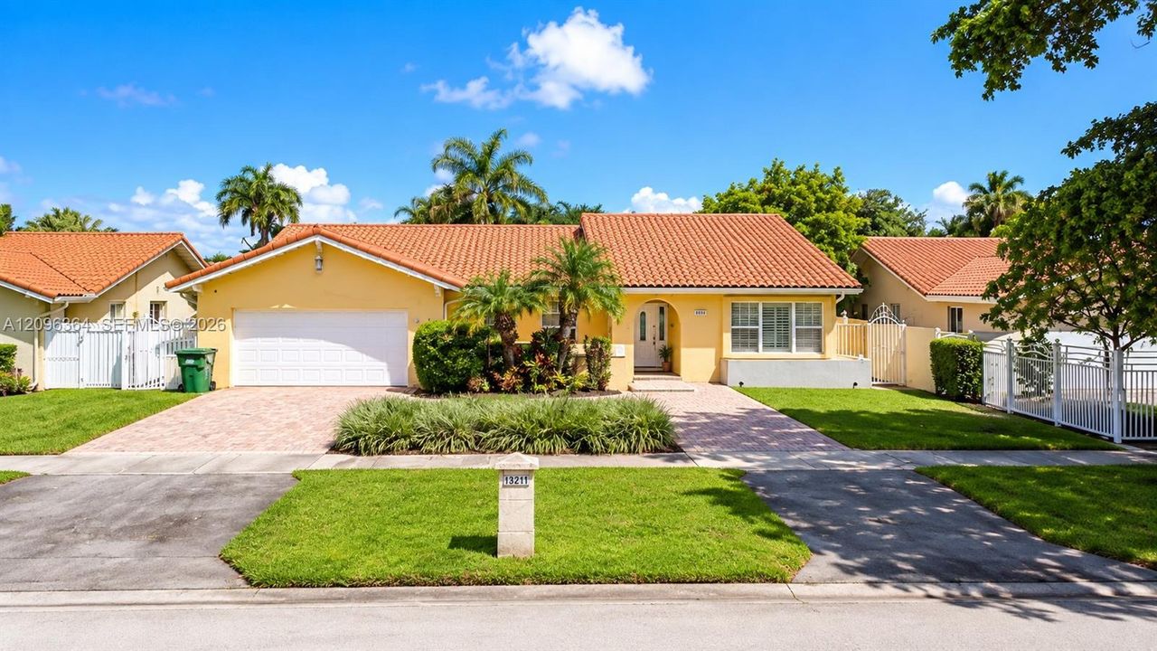For Sale: $879,000 (4 beds, 2 baths, 2293 Square Feet)